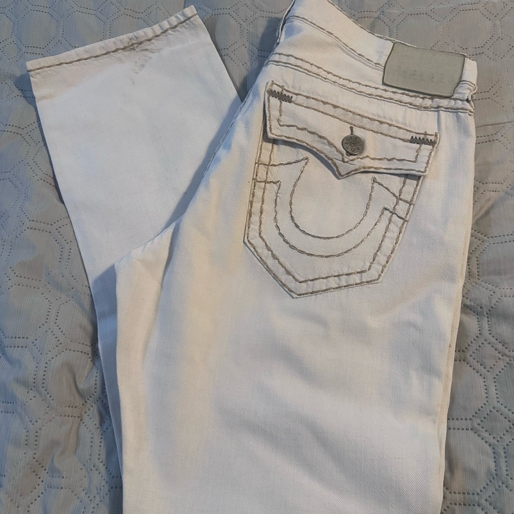 True Religion Men’s White Relaxed Jeans with Signature Back Pocket